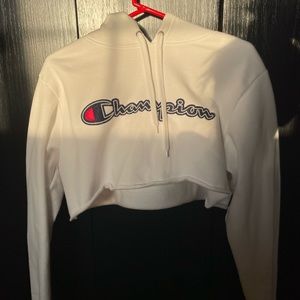 Cropped champion white hoodie